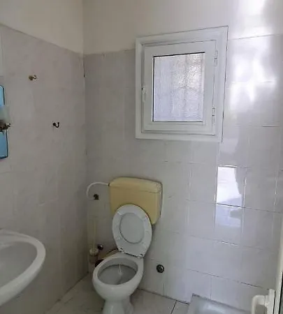 Thano Apartamento Vlorë